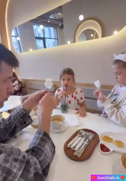 Встреча с дочками под присмотром: Дмитрий Дмитренко и Ольга Рапунцель