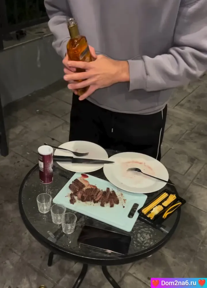 Проект Дом 2: парни в Сочи, девушки на поляне, вечеринки продолжаются.